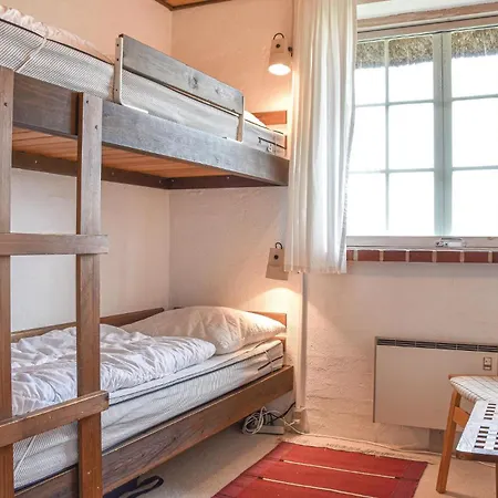 3 Bedroom Stunning Home In Ulfborg Holiday home *